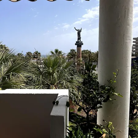 Luxury Front Center Puerto Banus Apartment *