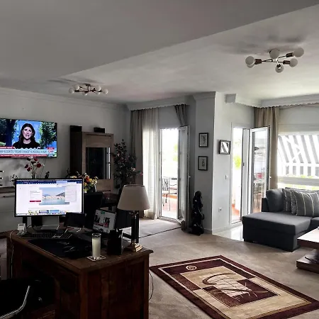 Luxury Front Center Puerto Banus Apartment *