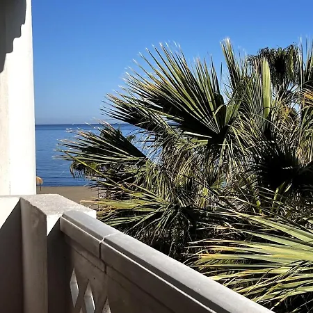 Luxury Front Center Puerto Banus Apartment *